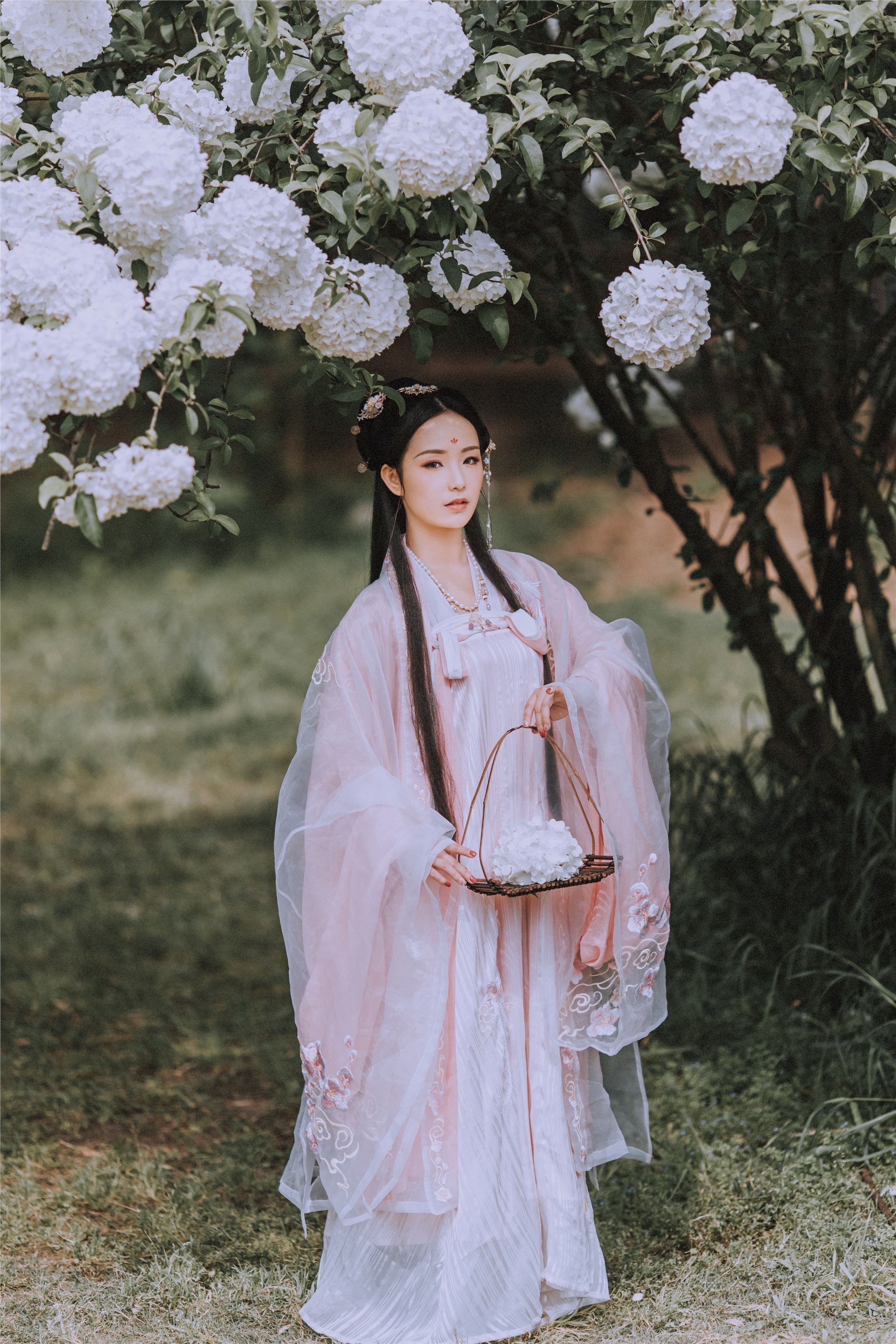 YITUYU艺图语 2021.09.02 满袖春 Seven